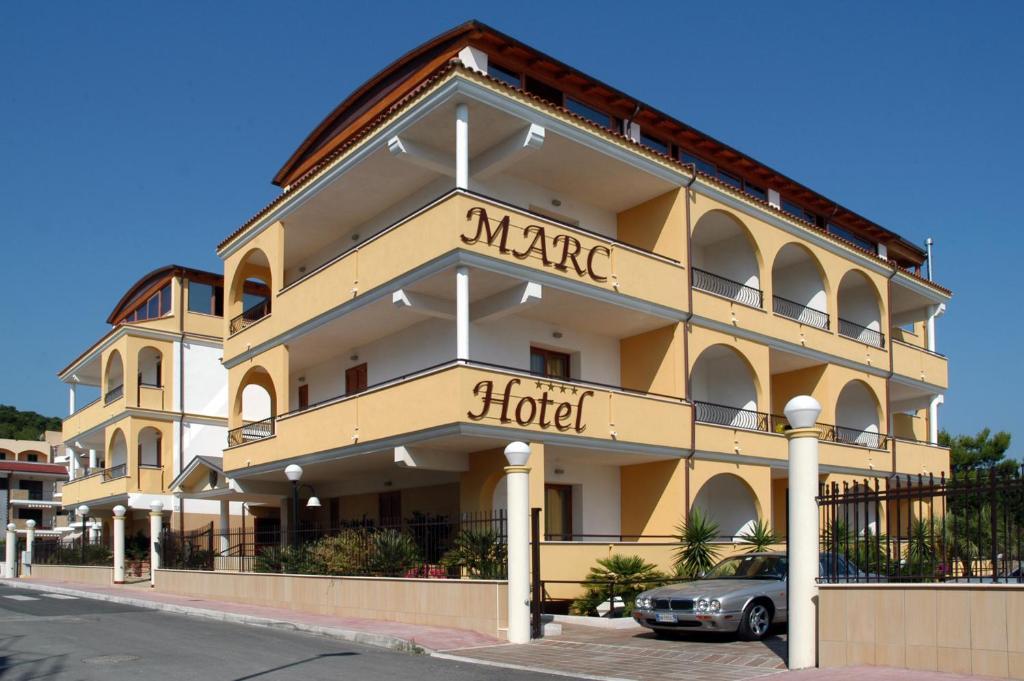 Marc Hotel Вьесте Экстерьер фото